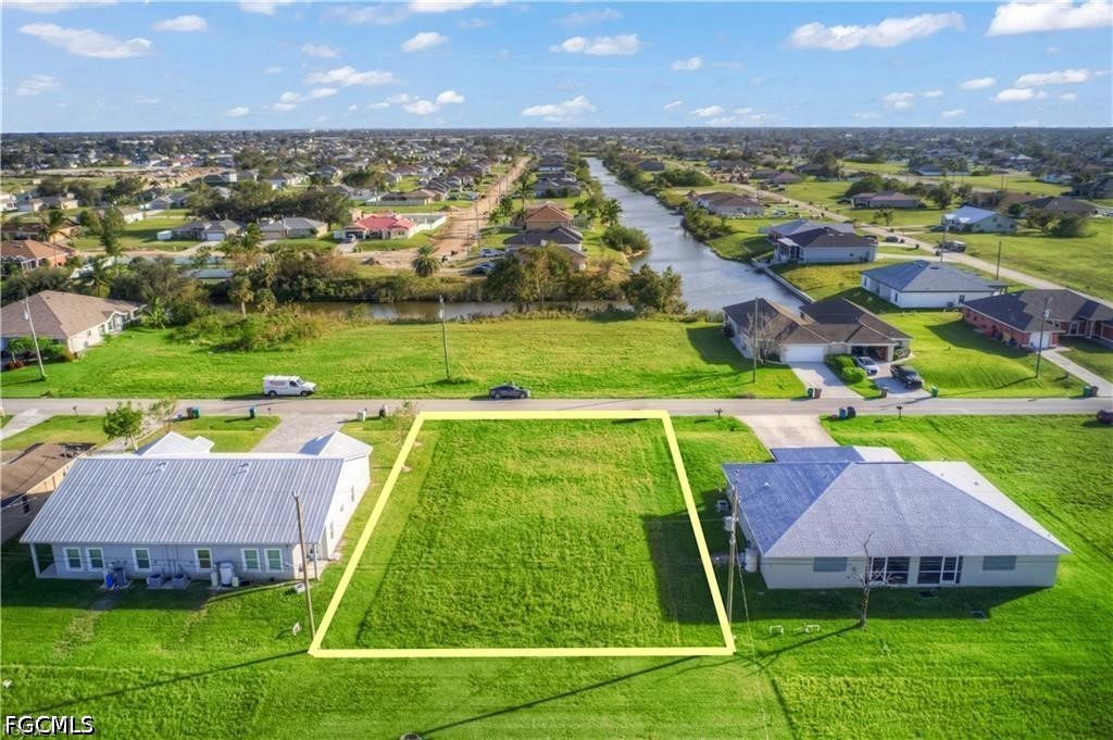 Residential for Sale in Cape Coral, photo 3