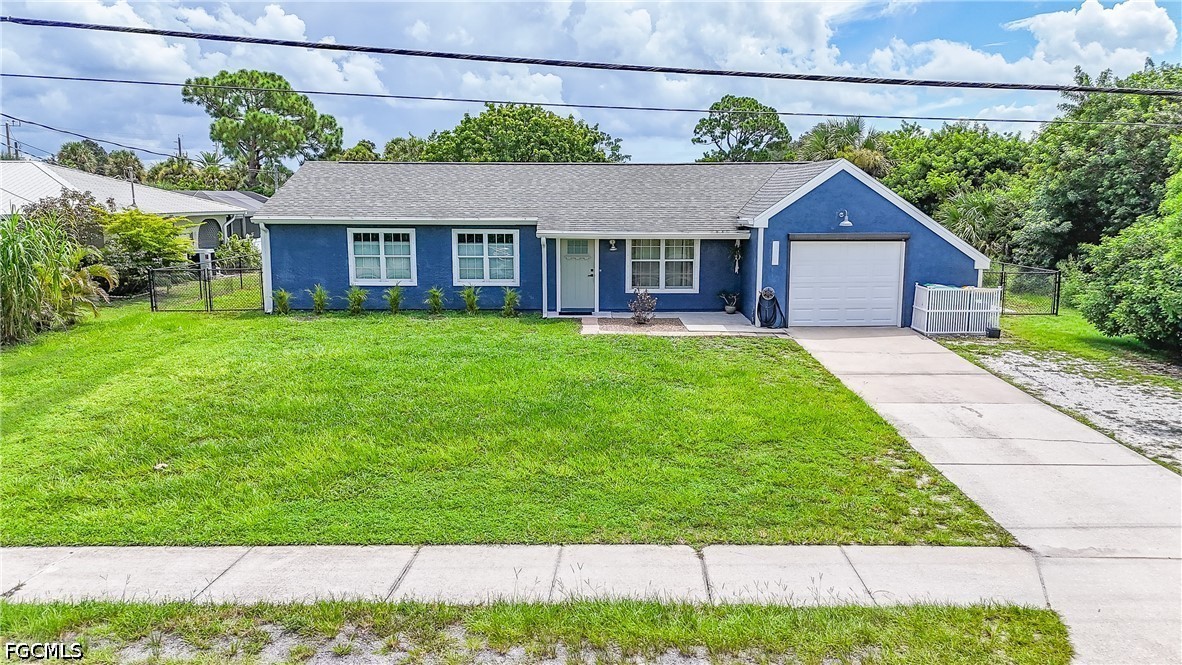 2 Bed Waterfront Home for Sale in Port Charlotte, photo 3