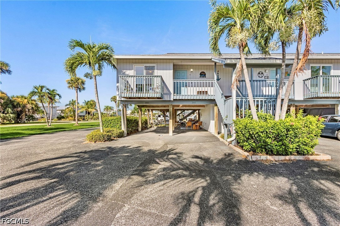 2 Bed Waterfront Home for Sale in Bokeelia, photo 3