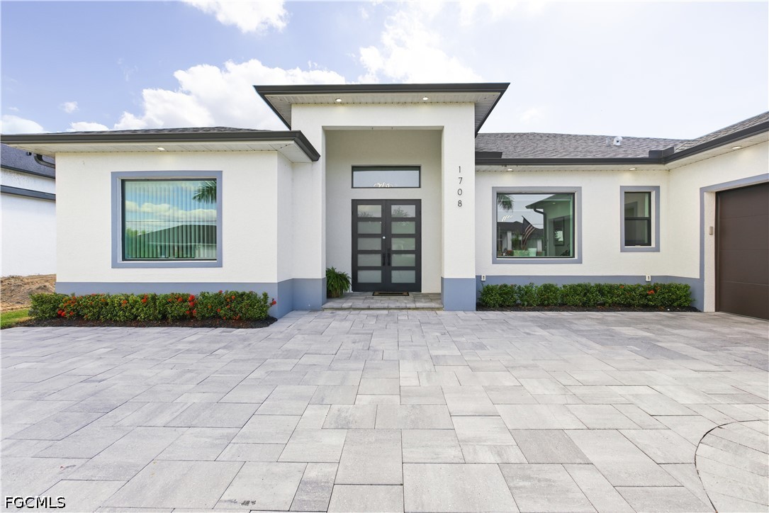 5 Bed Pool Home for Sale in Cape Coral, photo 3