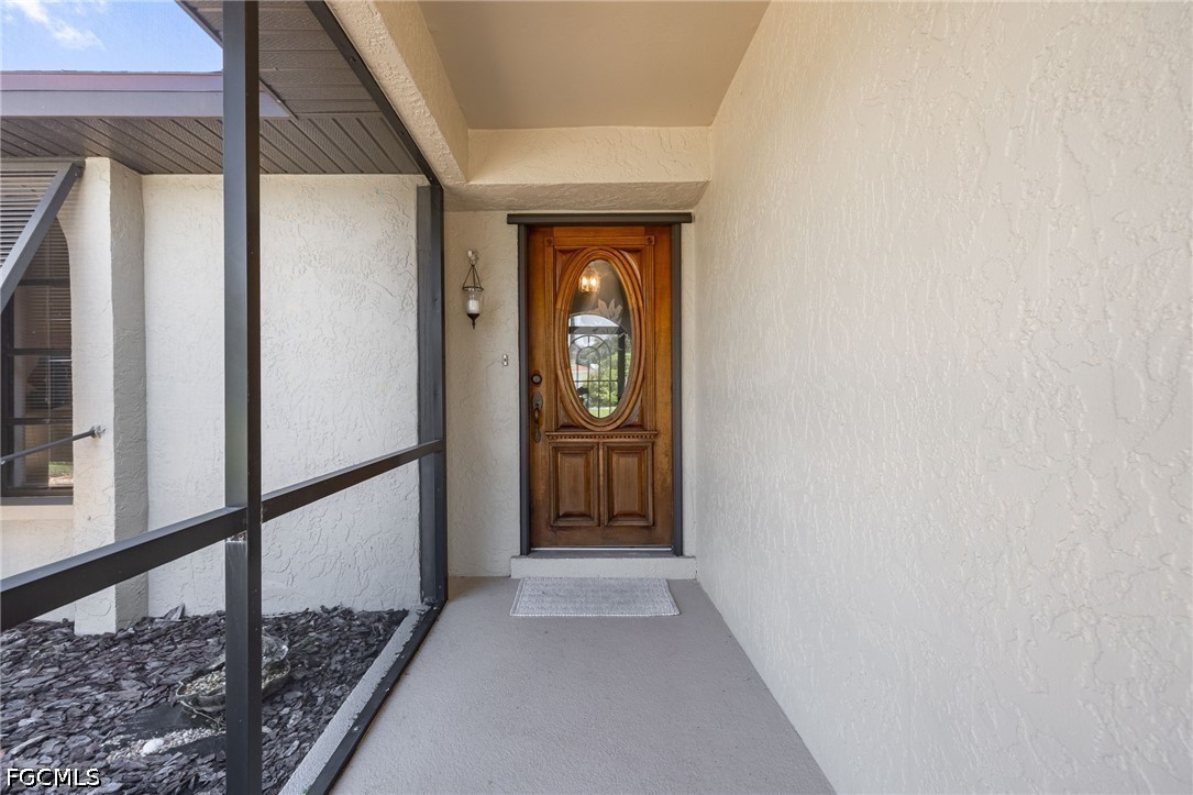 3 Bed Pool Home for Sale in Cape Coral, photo 3