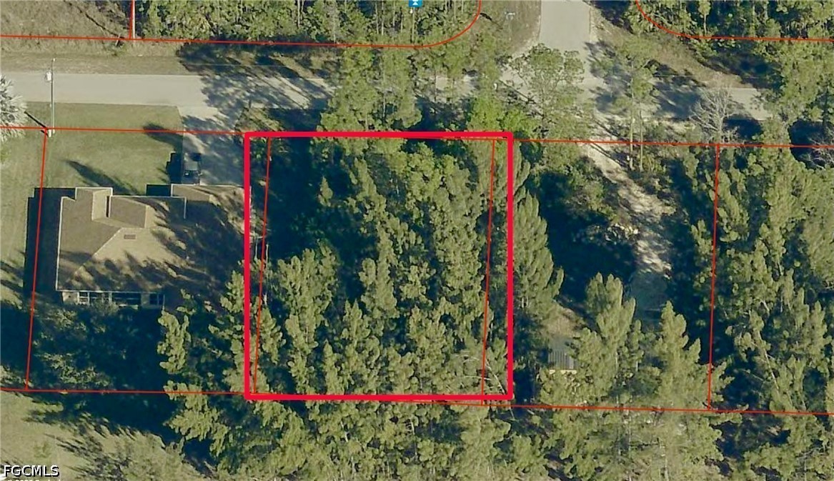 Waterfront Home for Sale in Lehigh Acres, photo 3