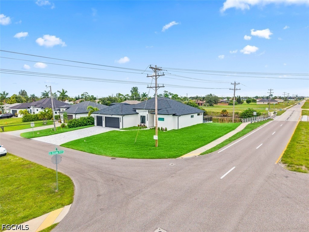 4 Bed Pool Home for Sale in Cape Coral, photo 3