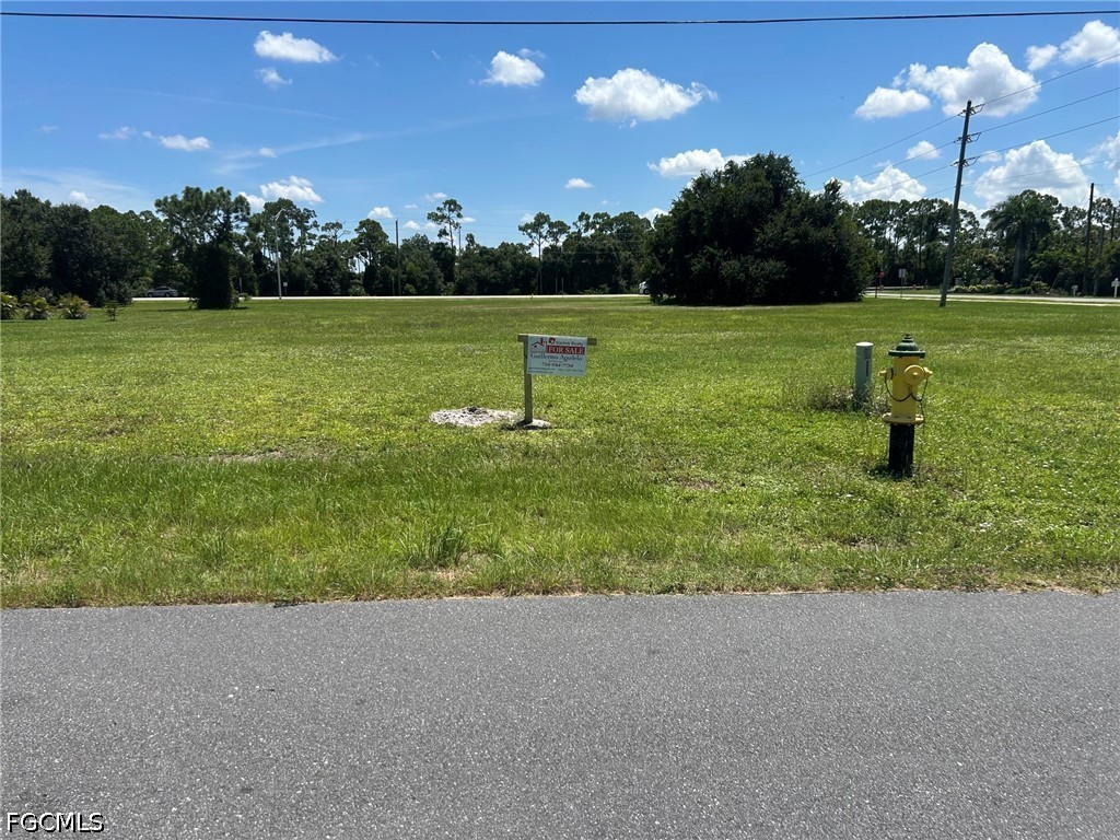 Residential for Sale in Burnt Store Lakes, photo 3