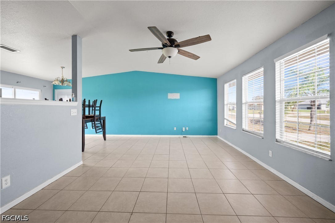 3 Bed SingleFamilyResidence for Sale in Cape Coral, photo 3