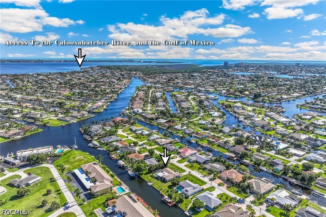 3 Bed Pool Home for Sale in Cape Coral, photo 3