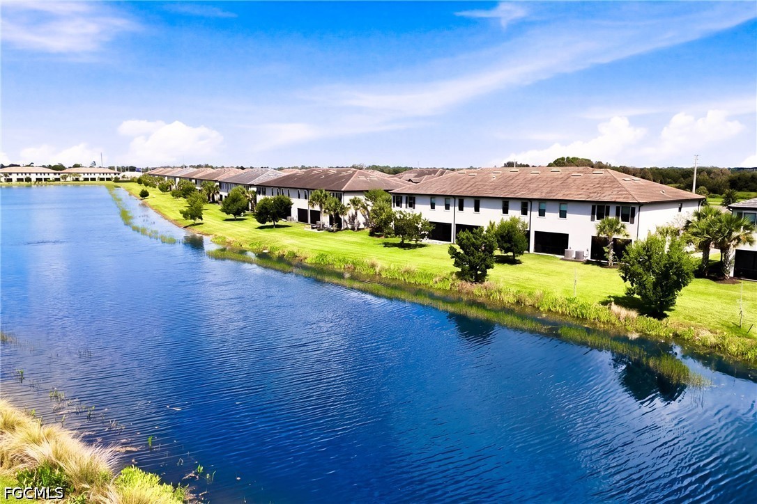 3 Bed Waterfront Home for Sale in Timber Creek, photo 3