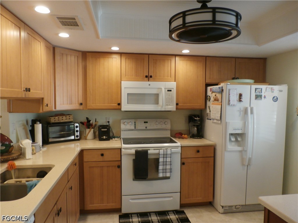 2 Bed Condominium for Sale in Terrace, photo 3
