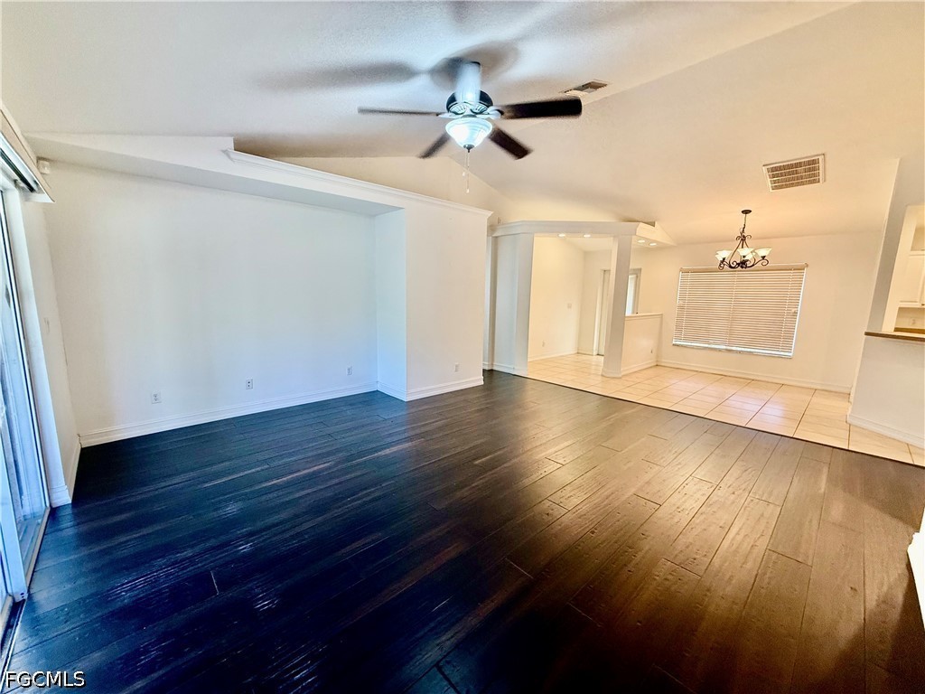 3 Bed SingleFamilyResidence for Sale in Lehigh Acres, photo 3