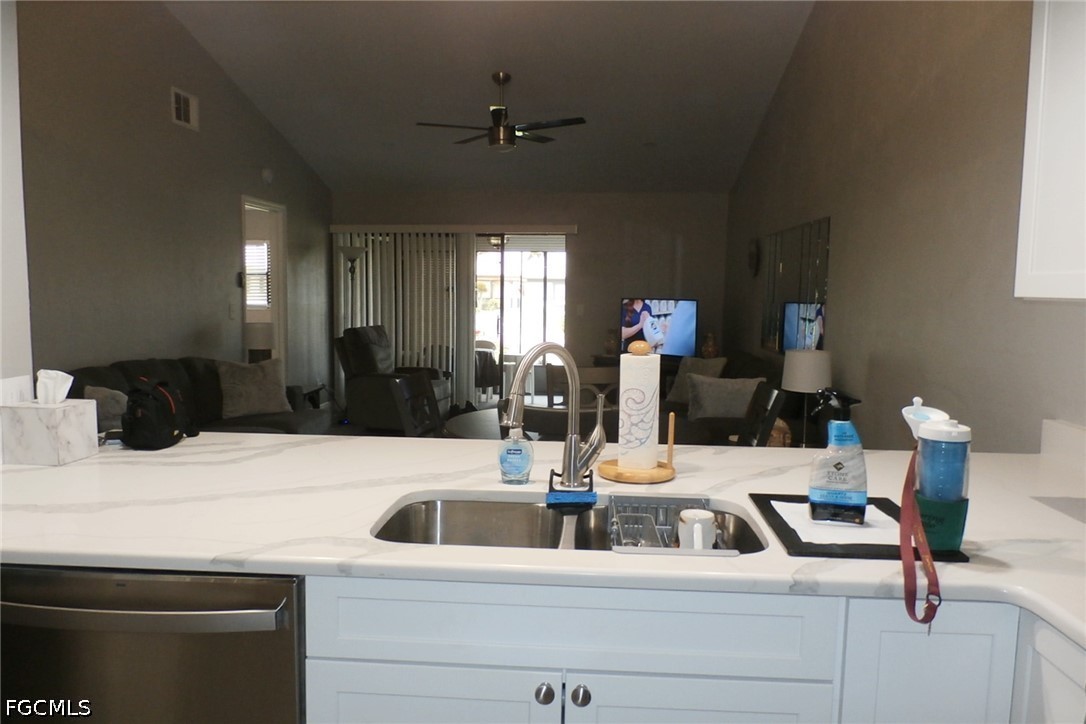 2 Bed Condominium for Sale in Cinnamon Cove, photo 3