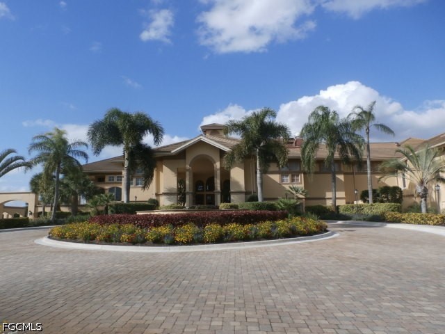 2 Bed Attached for Sale in Fort Myers, photo 3