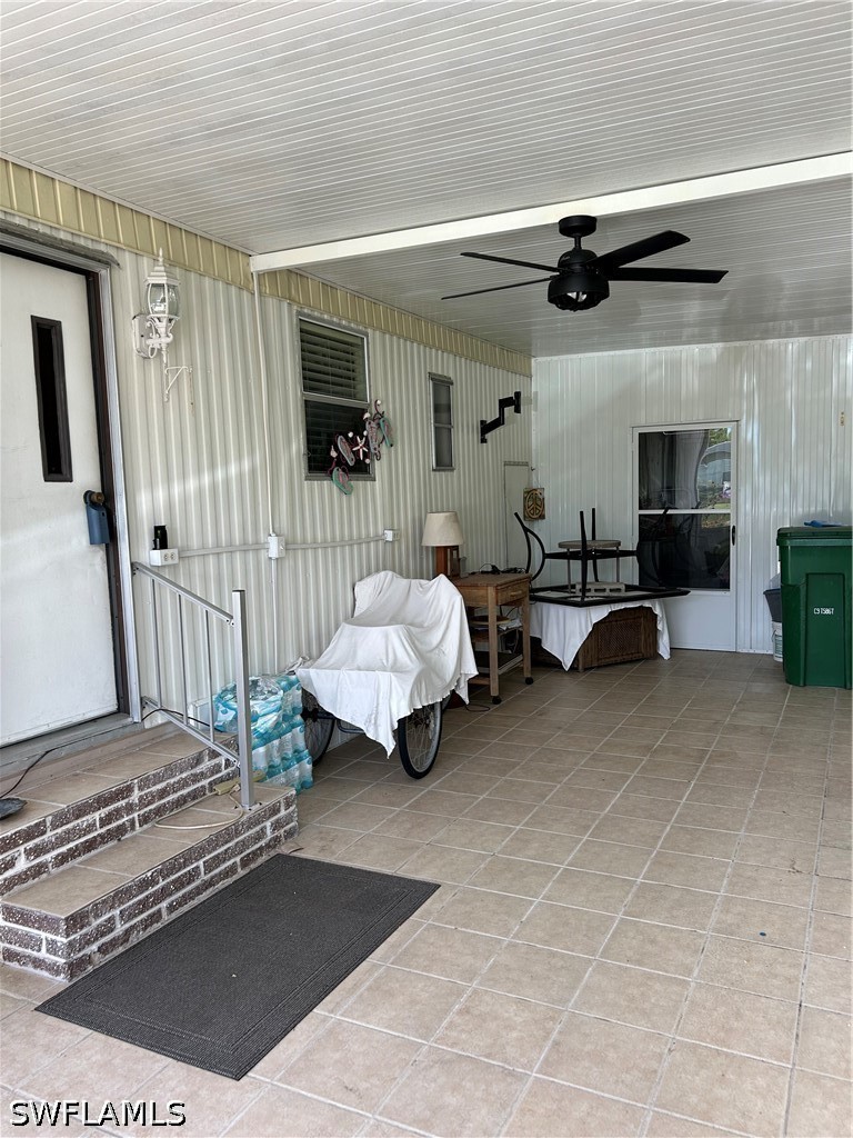 2 Bed ManufacturedHome for Sale in Naples, photo 3