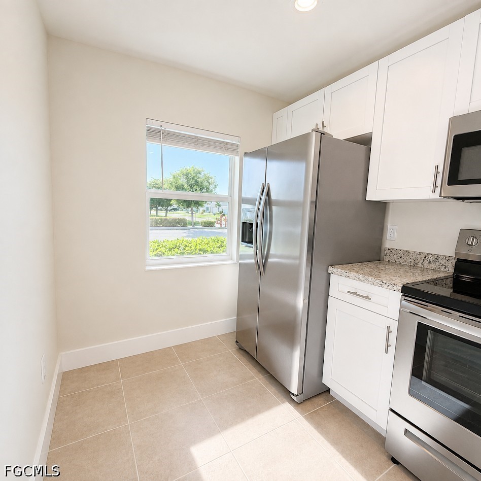 2 Bed Condominium for Sale in Cape Coral, photo 3