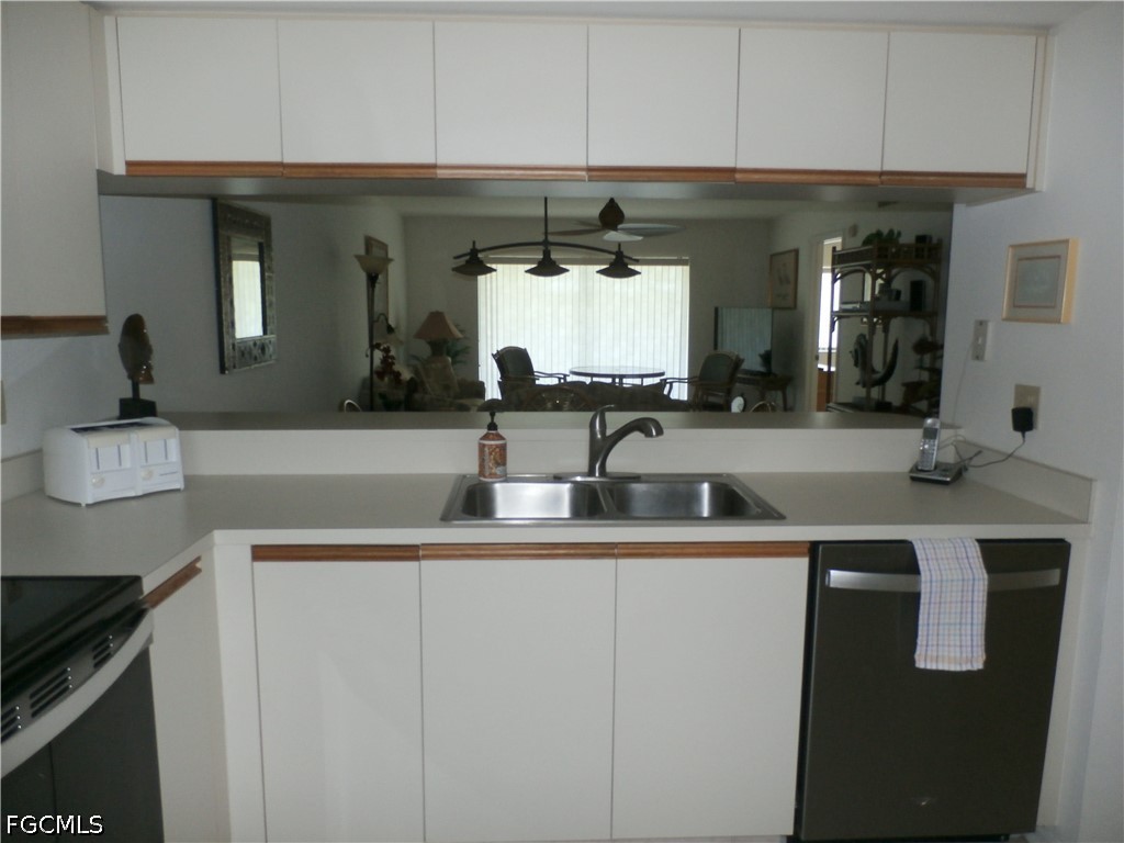 2 Bed Condominium for Sale in Kelly Greens, photo 3