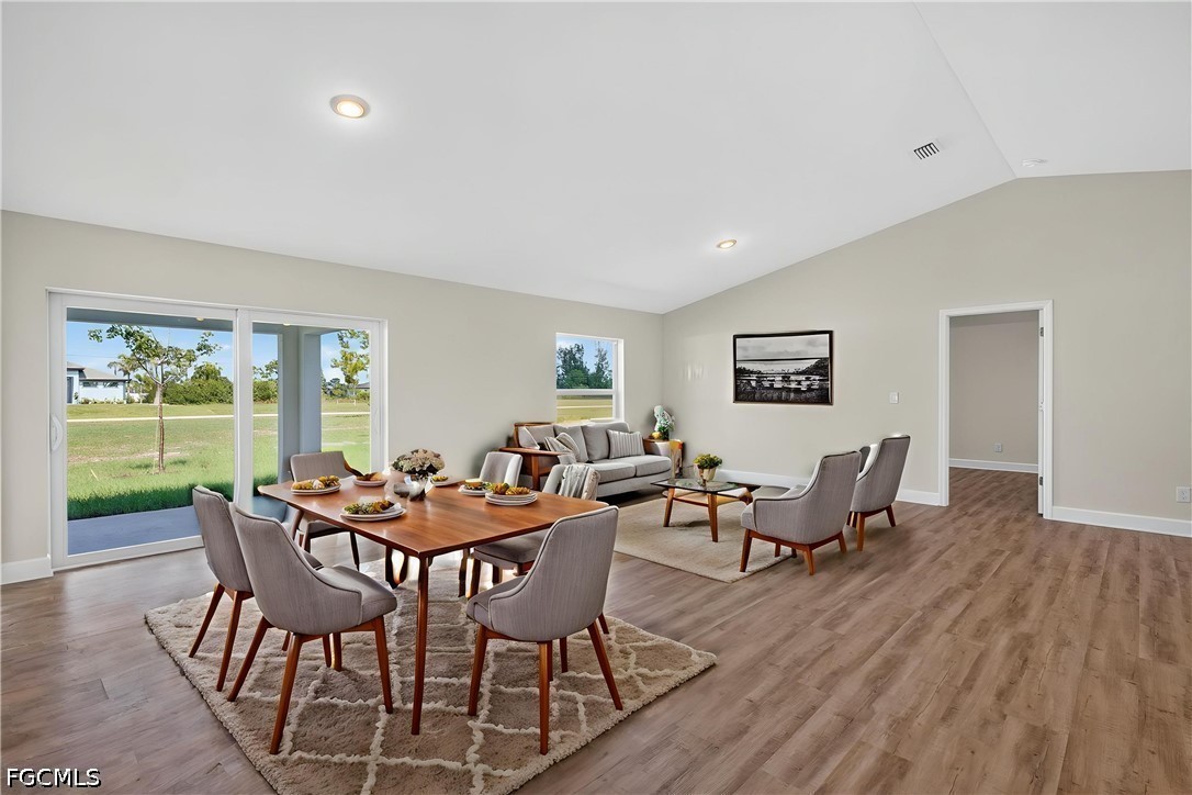 4 Bed SingleFamilyResidence for Sale in Cape Coral, photo 3