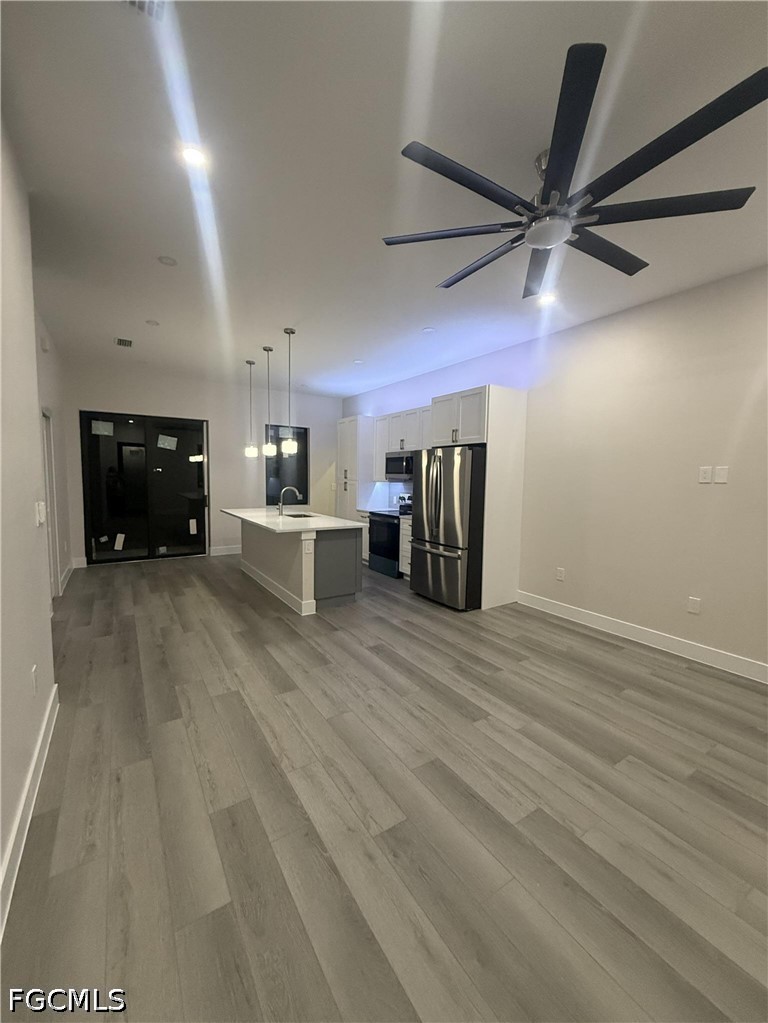 2 Bed SingleFamilyResidence for Sale in Lehigh Acres, photo 3