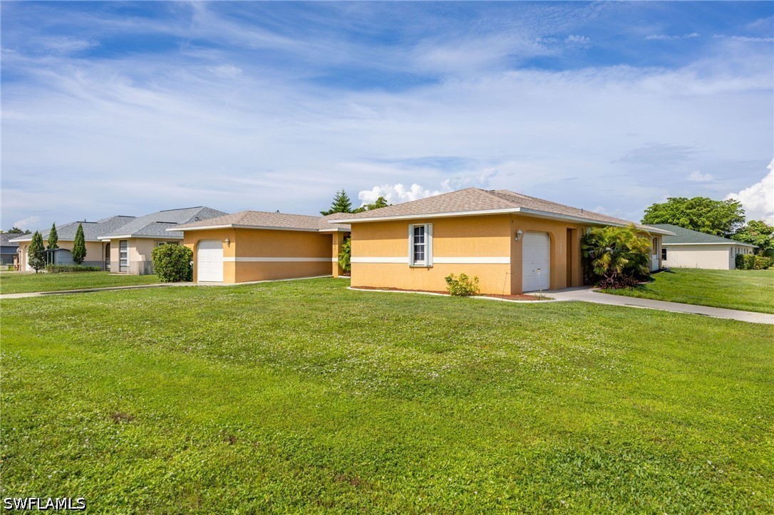 6 Bed Duplex for Sale in Cape Coral, photo 3