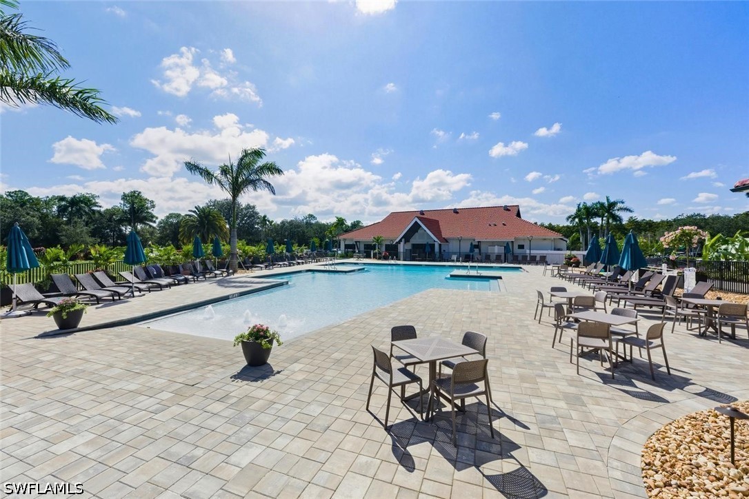 2 Bed Condominium for Sale in Country Haven, photo 3