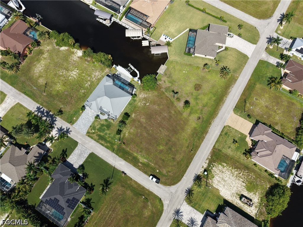 Waterfront Home for Sale in Cape Coral, photo 3