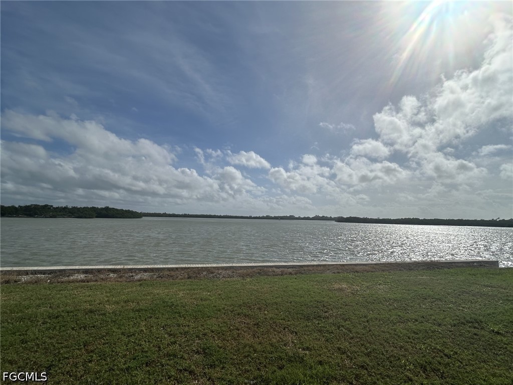 Waterfront Home for Sale in Marco Island, photo 3