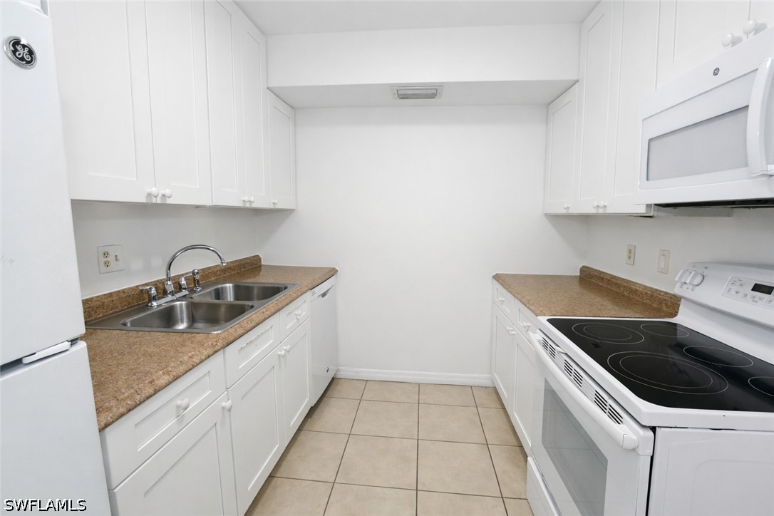 2 Bed Condominium for Sale in Fort Myers, photo 3