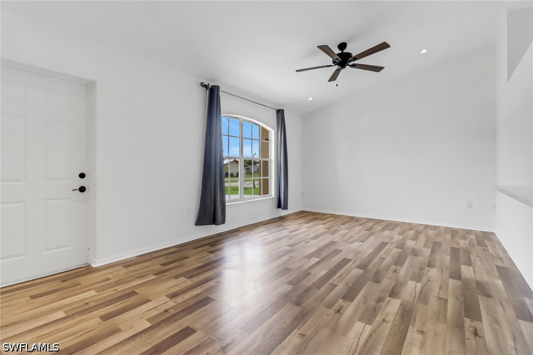 3 Bed SingleFamilyResidence for Sale in San Carlos Park, photo 3