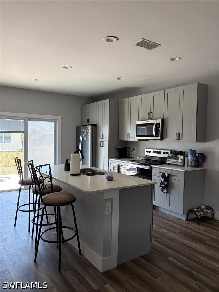 3 Bed SingleFamilyResidence for Sale in Lehigh Acres, photo 3