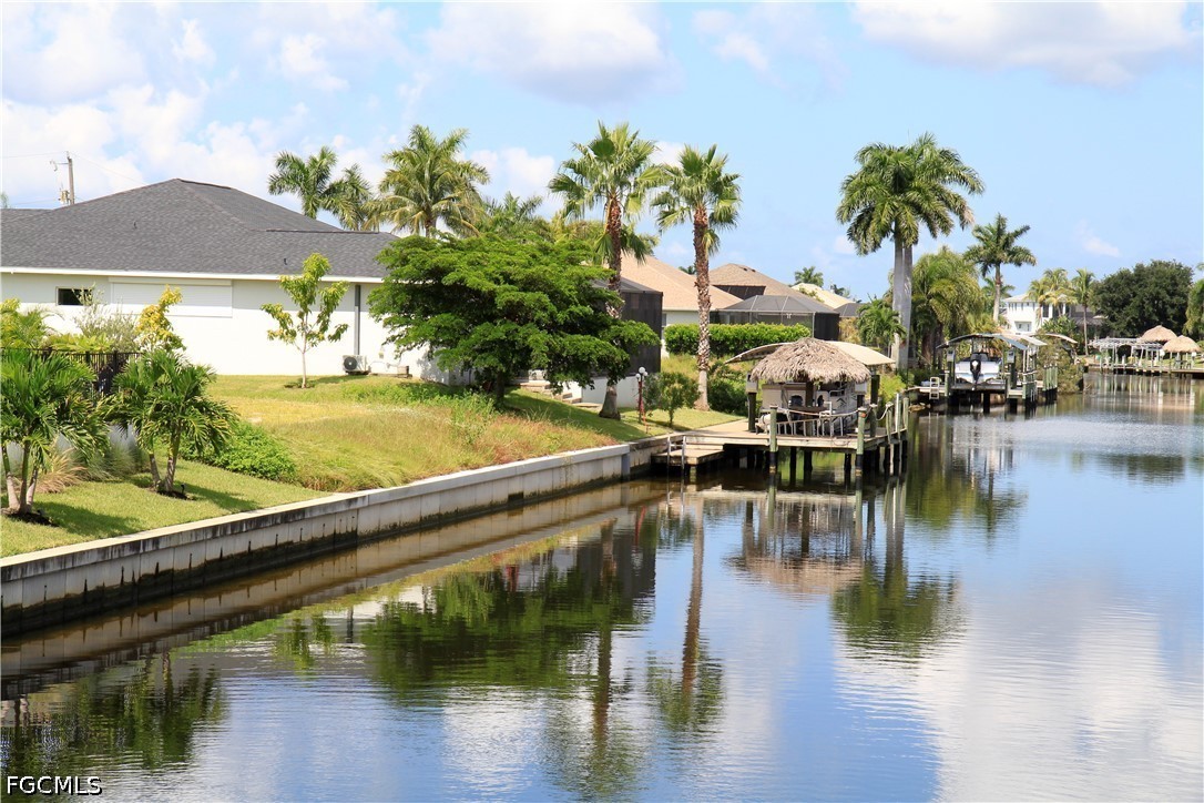 Waterfront Home for Sale in Cape Coral, photo 3