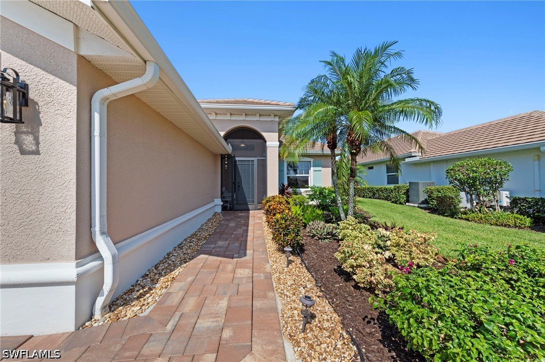 3 Bed Pool Home for Sale in Villa Capri, photo 3