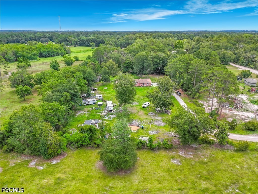 3 Bed SingleFamilyResidence for Sale in Acreage, photo 3