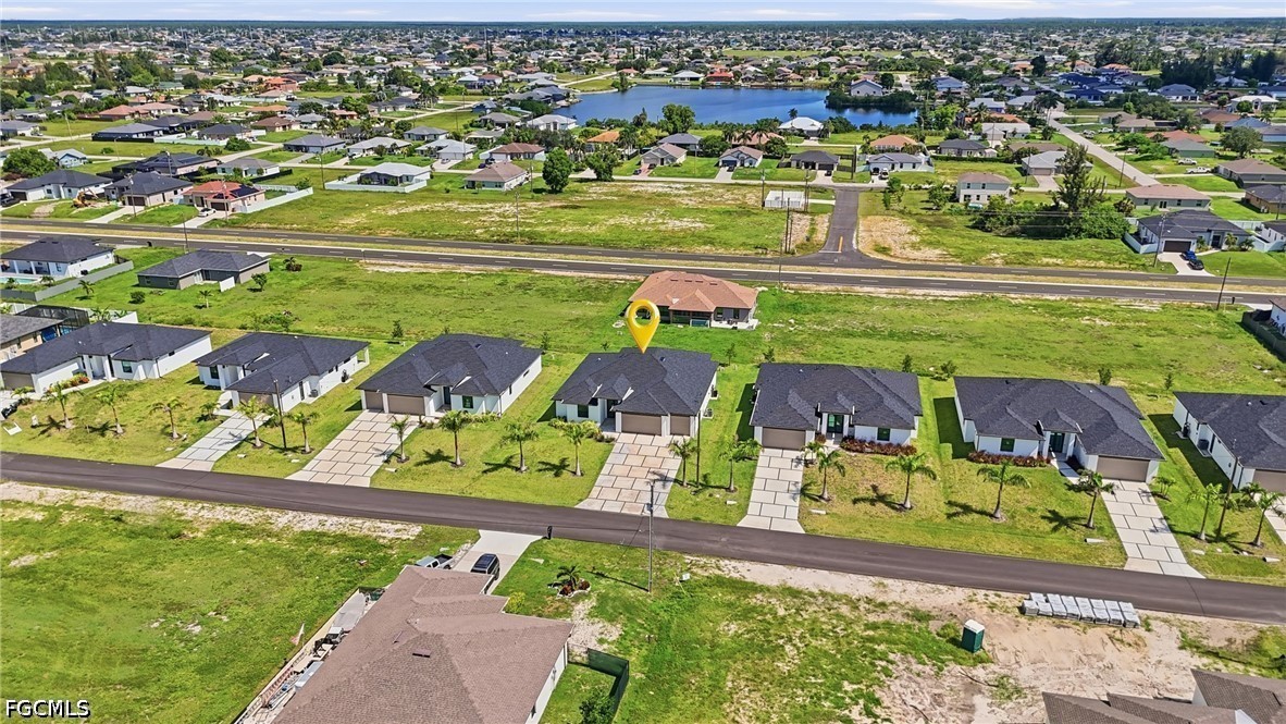 3 Bed SingleFamilyResidence for Sale in Cape Coral, photo 3