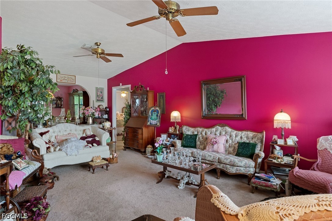 3 Bed SingleFamilyResidence for Sale in Acreage, photo 3