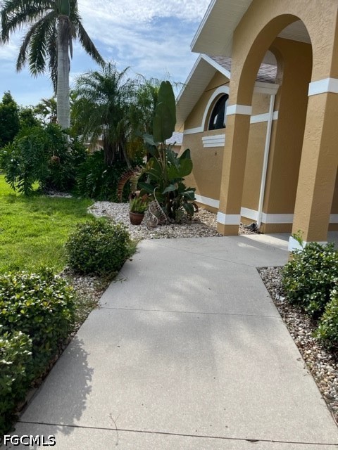 3 Bed Pool Home for Sale in Cape Coral, photo 3