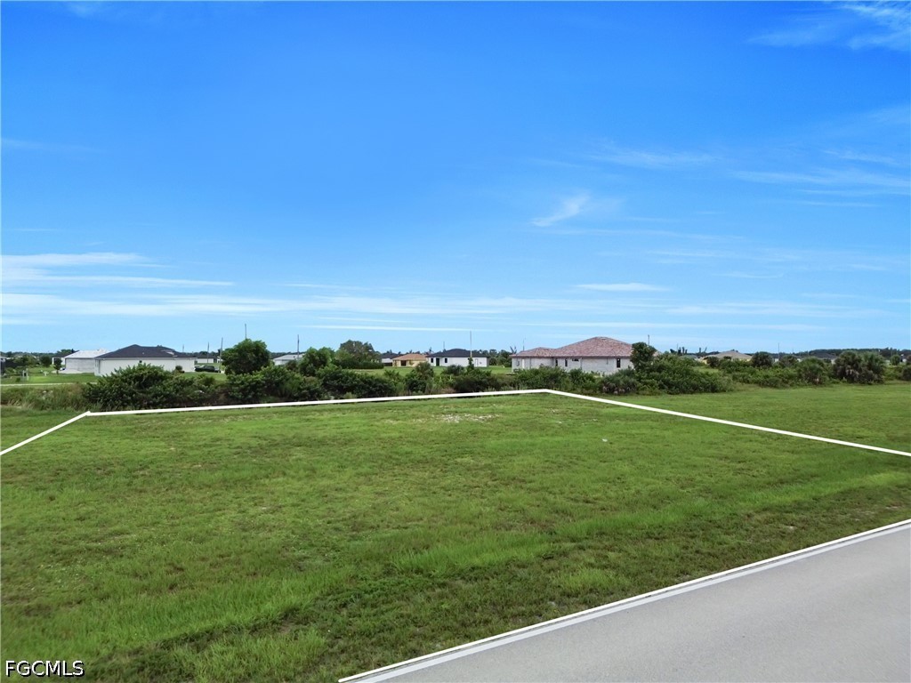 Waterfront Home for Sale in Cape Coral, photo 3