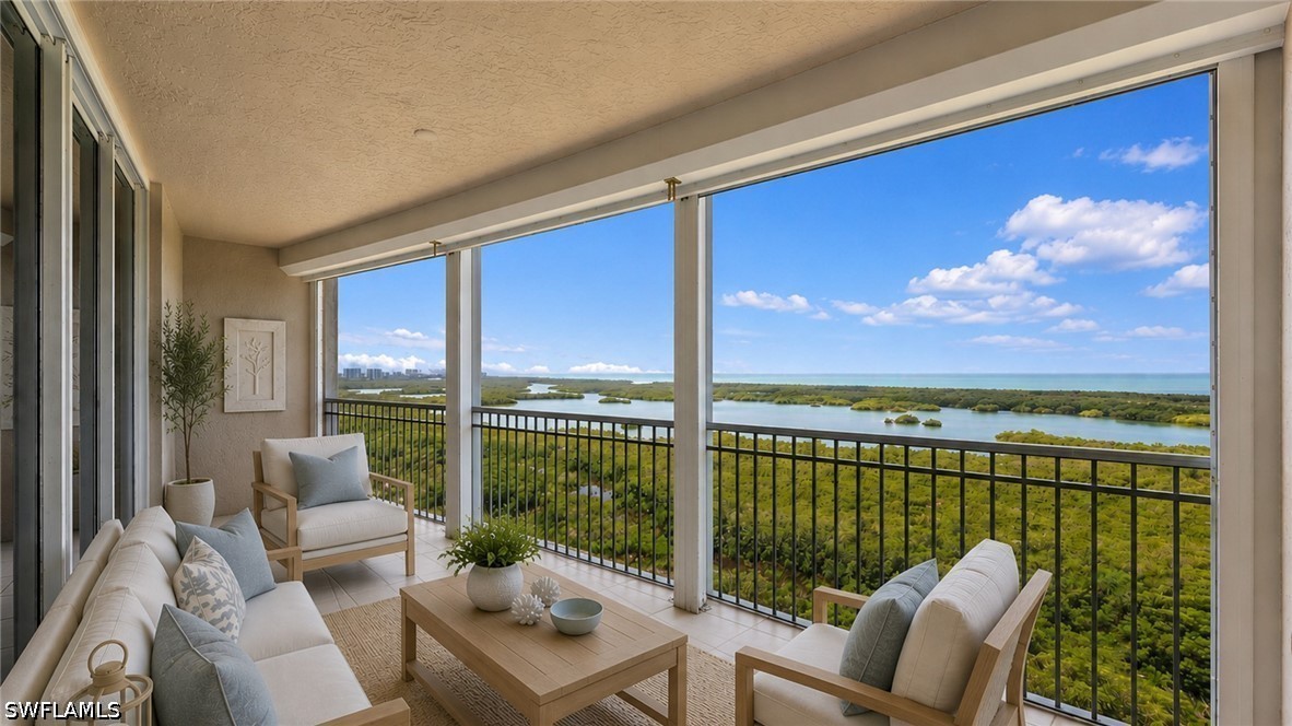 3 Bed Waterfront Home for Sale in Naples, photo 3
