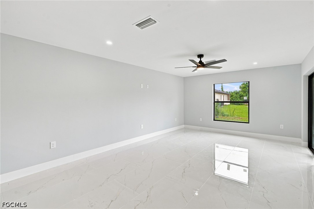 6 Bed Duplex for Sale in Lehigh Acres, photo 3