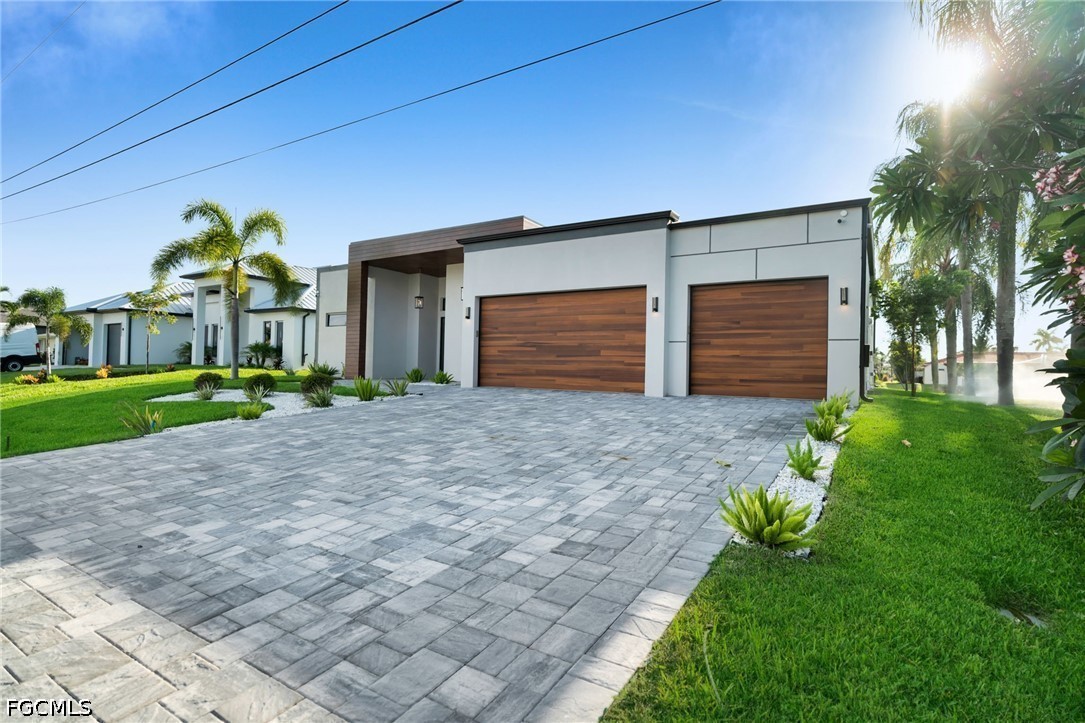 4 Bed Pool Home for Sale in Cape Coral, photo 3