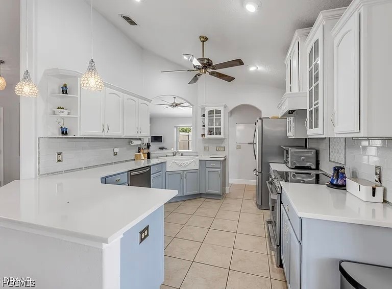 3 Bed Pool Home for Sale in Deltona, photo 3