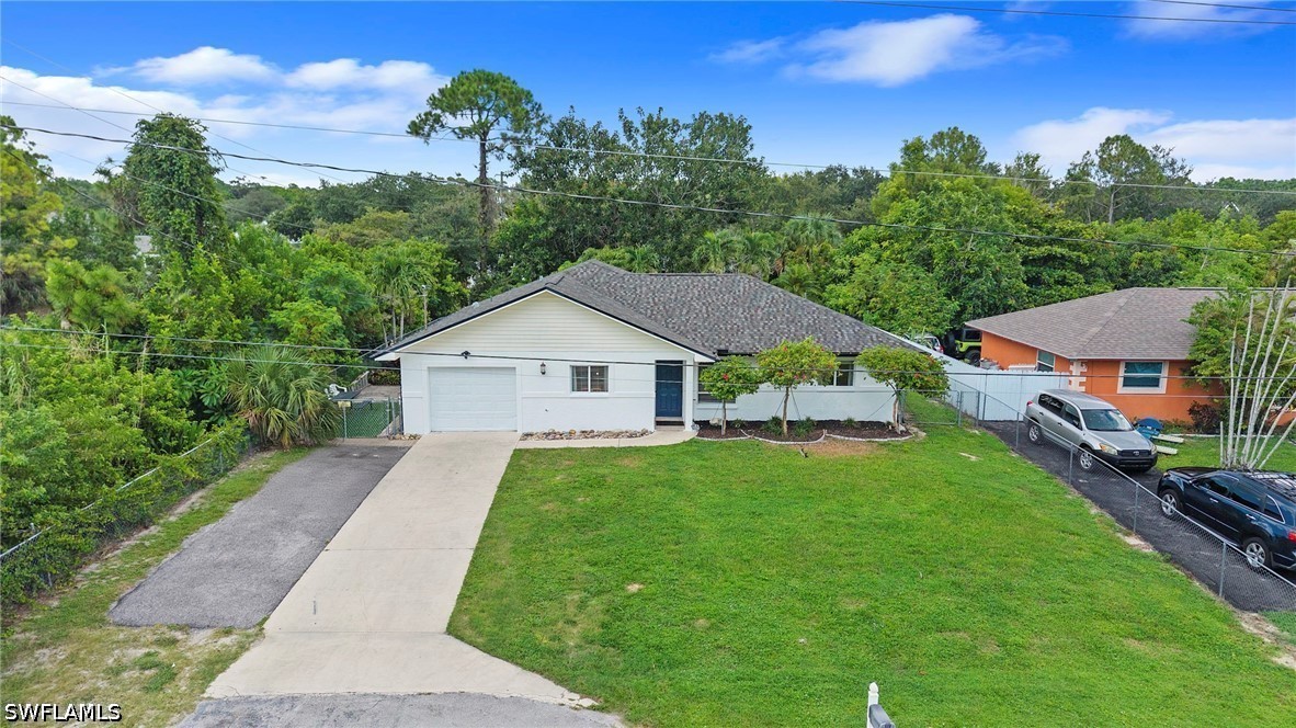 3 Bed Pool Home for Sale in Golden Gate City, photo 3