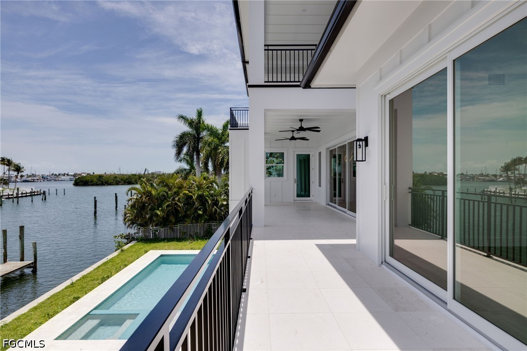 4 Bed Pool Home for Sale in Siesta Isles, photo 3