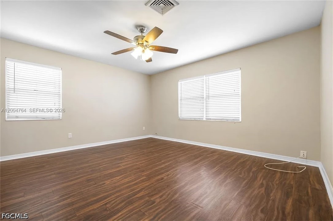 3 Bed SingleFamilyResidence for Sale in Tampa, photo 3