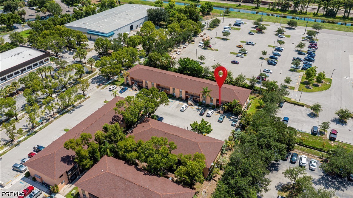2 Bed Condominium for Sale in Fort Myers, photo 3