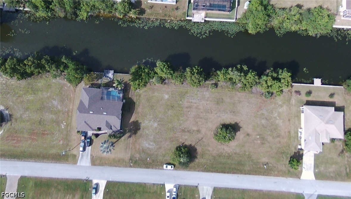 Waterfront Home for Sale in Cape Coral, photo 3