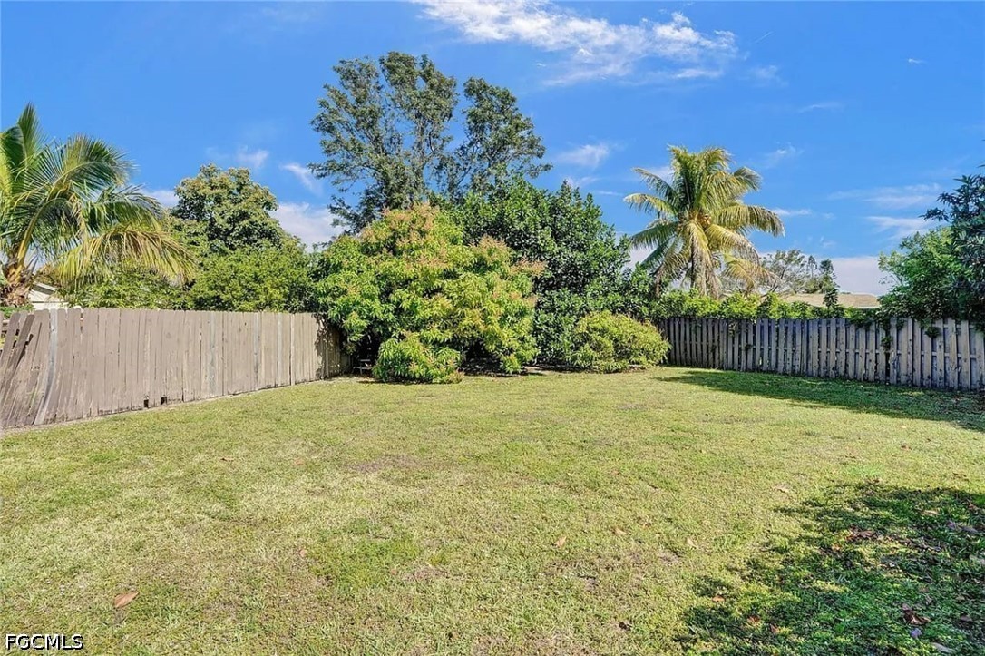 3 Bed Pool Home for Sale in Acreage, photo 3