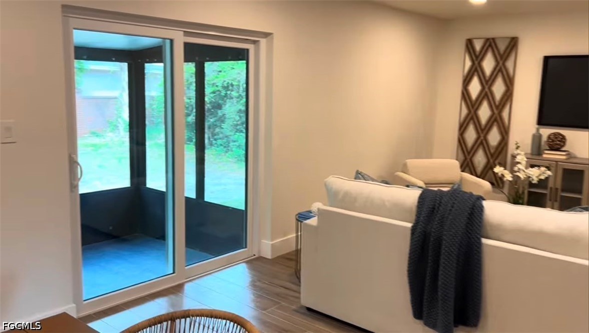 3 Bed SingleFamilyResidence for Sale in Winter Park, photo 3