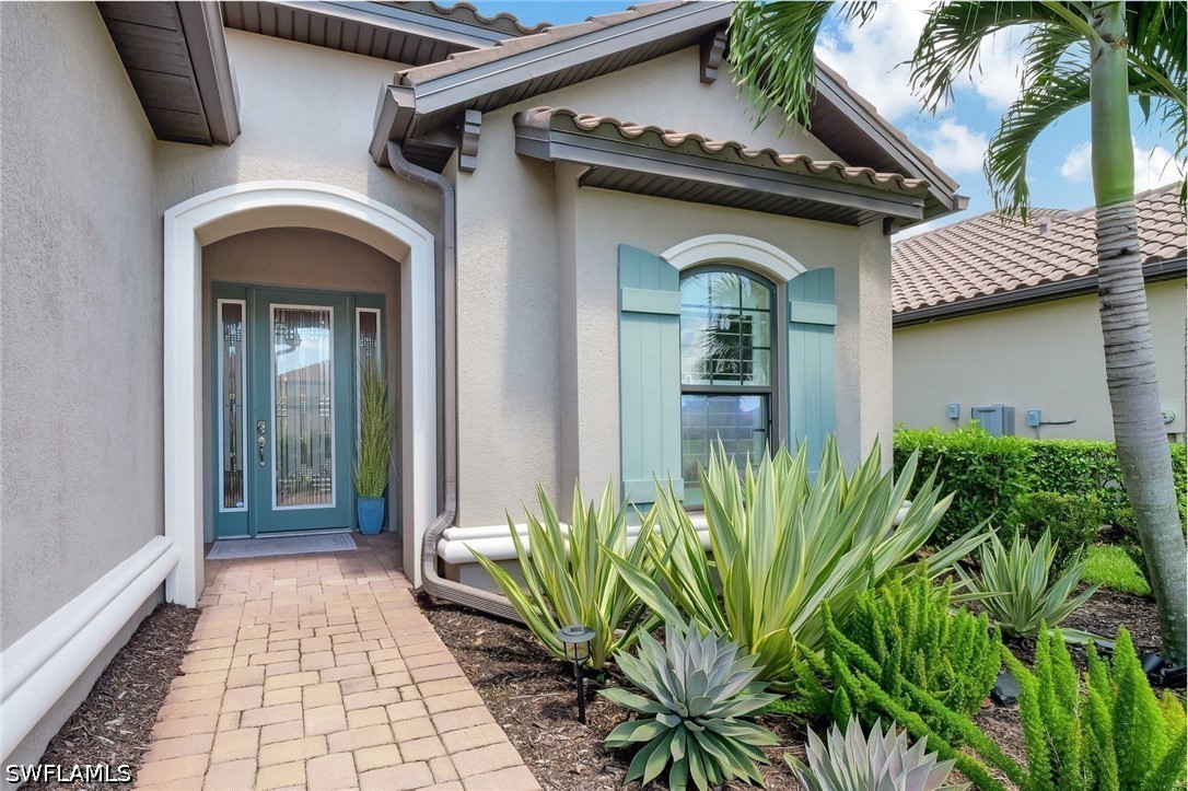 3 Bed Pool Home for Sale in Naples, photo 3