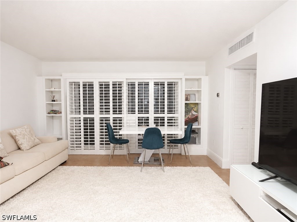1 Bed Condominium for Sale in Fort Myers, photo 3