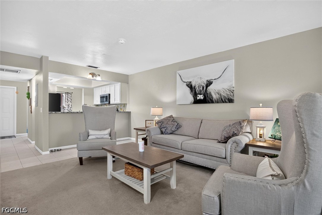 2 Bed Condominium for Sale in Lehigh Acres, photo 3