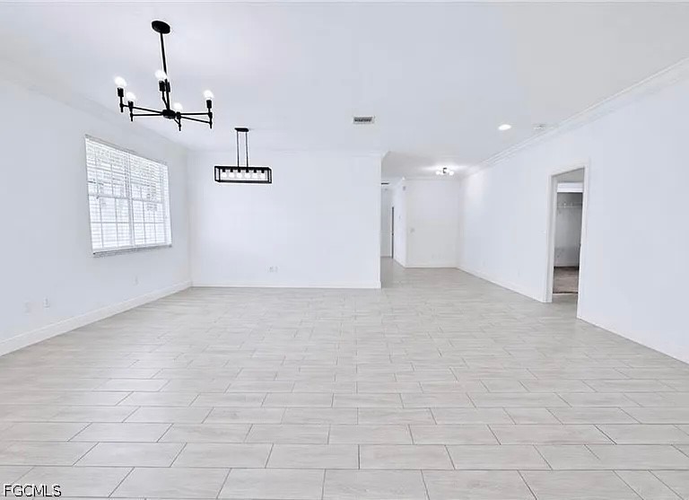3 Bed SingleFamilyResidence for Sale in Naples, photo 3