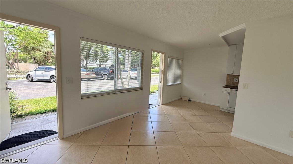 1 Bed Condominium for Sale in Royal Palm Point, photo 3